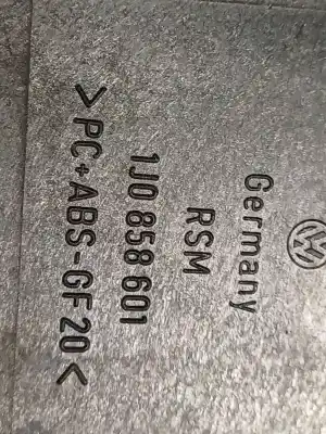 Pezzo di ricambio per auto di seconda mano plastiche per volkswagen golf iv (1j1) 1.9 sdi riferimenti oem iam 1j0858601  1j0 858 601