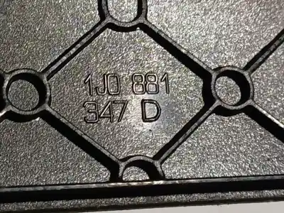 Pezzo di ricambio per auto di seconda mano plastiche per volkswagen golf iv (1j1) 1.9 sdi riferimenti oem iam 1j0881347d  1j0 881347d
