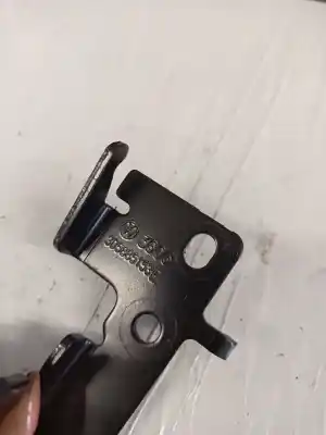 Pezzo di ricambio per auto di seconda mano plastica per opel kadett e fastback (t85) 1.4 s (c08, c48, d08, d48) riferimenti oem iam 3d5885153e  3d5885153e