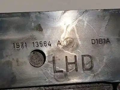 İkinci el araba yedek parçası plasti̇kler için nissan bluebird hatchback (t72, t12) 1.6 oem iam referansları 1s7113564a  1s71 13564 a, d1b1a