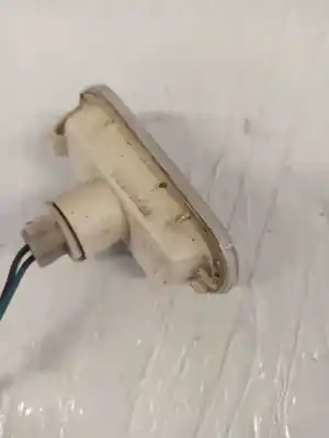 Автозапчасти б/у правая боковая фонарь за nissan bluebird hatchback (t72, t12) 1.6 ссылки oem iam 4m5a13k309aa  4m5a-13k309-aa