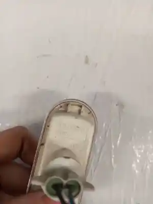 Автозапчасти б/у правая боковая фонарь за nissan bluebird hatchback (t72, t12) 1.6 ссылки oem iam 4m5a13k309aa  4m5a-13k309-aa