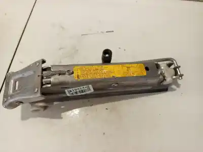Recambio de automóvil de segunda mano de GATO HIDRÁULICO, Gato para OPEL KADETT D (31_-34_, 41_-44_) 1.3 N referencias OEM IAM 4F0011031  