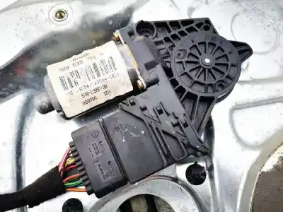 Автозапчастина б/у двиг скла задне ліво для volkswagen passat variant (3b5) 1.9 tdi посилання на oem iam 3b9839751a