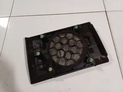 Pezzo di ricambio per auto di seconda mano plastica per opel corsa a fastback (s83) 1.2 i (f08, m08, f68, m68) riferimenti oem iam 84613sed003020  84613-sed-0030-20