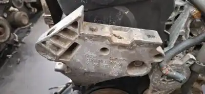 Pezzo di ricambio per auto di seconda mano supporto motore per opel kadett e fastback (t85) 1.4 s (c08, c48, d08, d48) riferimenti oem iam 03g199207g