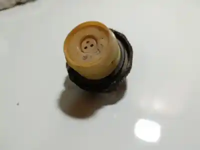 Peça sobressalente para automóvel em segunda mão tampa de combustível externa por mitsubishi colt v (cj_, cp_) 1300 gl,glx (cj1a) referências oem iam    Peça sobressalente para automóvel em segunda mão tampa de combustível externa por mitsubishi colt v (cj_, cp_) 1300 gl,glx (cj1a) referências oem iam