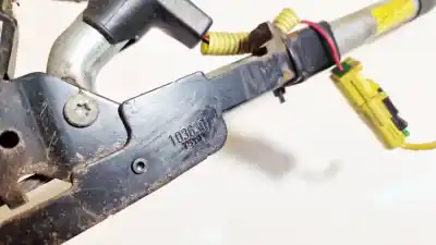 Gebrauchtes Autoersatzteil gürtelhaken vorn rechts zum opel corsa a fastback (s83) 1.2 i (f08, m08, f68, m68) oem-iam-referenzen 1036301  