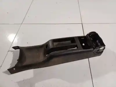 İkinci el araba yedek parçası plastik için volkswagen golf iv (1j1) 1.9 sdi oem iam referansları 110863323  110 863 323, 3530