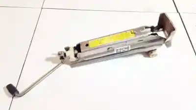 Recambio de automóvil de segunda mano de GATO HIDRÁULICO, Gato para OPEL KADETT D (31_-34_, 41_-44_) 1.3 N referencias OEM IAM 4F0011031  
