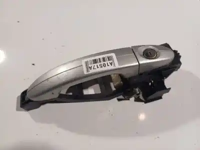 Автозапчастина б/у ліва передня зовнішня ручка для NISSAN BLUEBIRD HATCHBACK (T72, T12) 1.6 Посилання на OEM IAM   