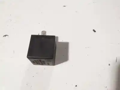 Peça sobressalente para automóvel em segunda mão relé para automóvel por opel omega b 2.0 16v cat (x 20 xev / l34) referências oem iam 90055543