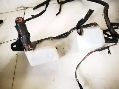 Second-hand car spare part fuse box unit for toyota corolla verso (_e12_) 2.0 d-4d (cde120_) oem iam references   