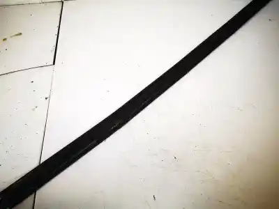 Peça sobressalente para automóvel em segunda mão plásticos por toyota corolla verso (_e12_) 2.0 d-4d (cde120_) referências oem iam 