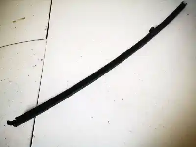 Peça sobressalente para automóvel em segunda mão plásticos por toyota corolla verso (_e12_) 2.0 d-4d (cde120_) referências oem iam 