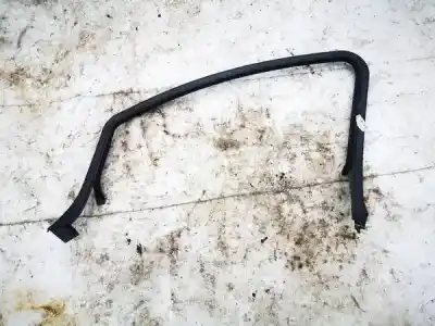 Peça sobressalente para automóvel em segunda mão plásticos por opel astra j (p10) 1.7 cdti (68) referências oem iam 13264850