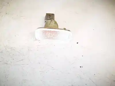 Peça sobressalente para automóvel em segunda mão farolim do lado direito por toyota corolla verso (_e12_) 2.0 d-4d (cde120_) referências oem iam 