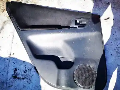 Peça sobressalente para automóvel em segunda mão forra / revestimento da porta dianteira esquerda por toyota corolla verso (_e12_) 2.0 d-4d (cde120_) referências oem iam 6761413110