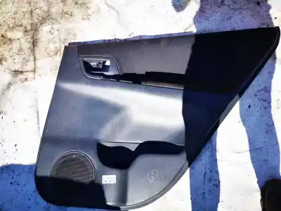 Peça sobressalente para automóvel em segunda mão forra / revestimento da porta traseira direita por toyota corolla verso (_e12_) 2.0 d-4d (cde120_) referências oem iam 6761313110