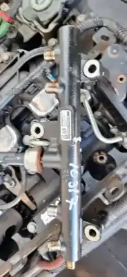 Автозапчасти б/у рампа инжектора за nissan bluebird hatchback (t72, t12) 1.6 ссылки oem iam 9681909680