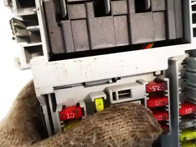 Second-hand car spare part fuse box unit for bmw 3 (e30) m3 2.3 oem iam references 13222786  