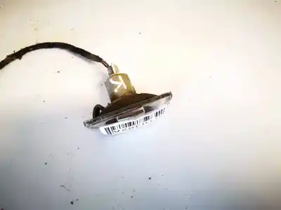 Peça sobressalente para automóvel em segunda mão farolim do lado esquerdo por bmw 3 (e30) m3 2.3 referências oem iam 13252456