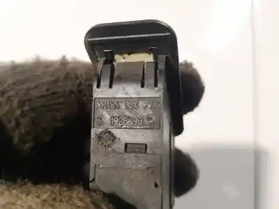 Pezzo di ricambio per auto di seconda mano controllo della luce per peugeot 206 fastback (2a/c) 1.6 16v riferimenti oem iam 31925699  