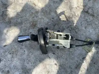 Peça sobressalente para automóvel em segunda mão ALAVANCA DE VELOCIDADES por TOYOTA COROLLA VERSO (_E12_) 2.0 D-4D (CDE120_) Referências OEM IAM   