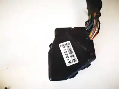 Peça sobressalente para automóvel em segunda mão caixa de fusíveis e relés por audi a4 avant (b5) 1.8 referências oem iam   