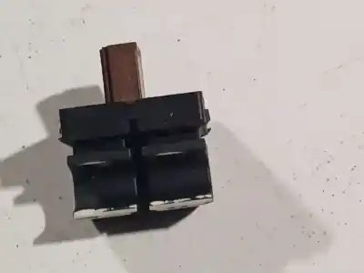 Second-hand car spare part left front power window switch for audi a6 avant (c4) 2.5 tdi oem iam references   