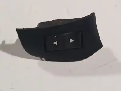 Peça sobressalente para automóvel em segunda mão botão / interruptor elevador vidro dianteiro esquerdo por fiat stilo (192_) 1.9 jtd (192_xe1a) referências oem iam 
