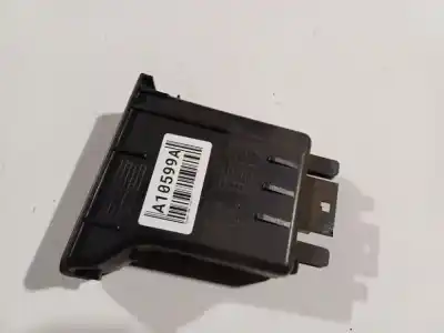 Peça sobressalente para automóvel em segunda mão plásticos por peugeot 406 (8b) 1.9 td referências oem iam 9618302477