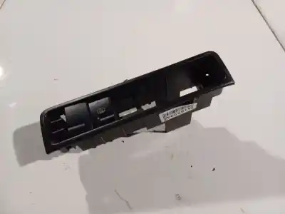 Peça sobressalente para automóvel em segunda mão plásticos por peugeot 406 (8b) 1.9 td referências oem iam 9628536777