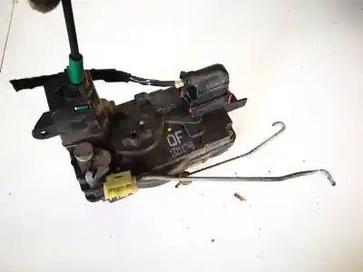 Second-hand car spare part left front door lock for opel zafira / zafira family b (a05) 1.9 cdti (m75) oem iam references 13210748  