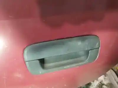 Peça sobressalente para automóvel em segunda mão puxador exterior traseiro esquerdo por peugeot 406 (8b) 1.9 td referências oem iam 