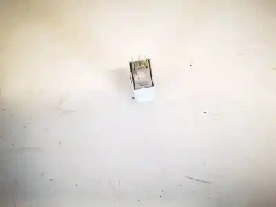 Pezzo di ricambio per auto di seconda mano relè per bmw 3 (e30) m3 2.3 riferimenti oem iam 13100504  0332201100