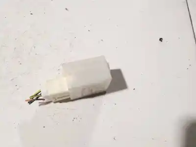 Peça sobressalente para automóvel em segunda mão caixa de fusíveis e relés por mazda 2 (dy) 1.4 referências oem iam 3211224320