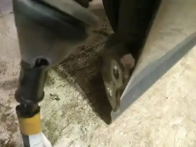 Peça sobressalente para automóvel em segunda mão esticador de porta por toyota avensis (_t25_) 2.2 d-cat (adt251_) referências oem iam 