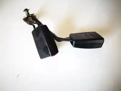 İkinci el araba yedek parçası orta arka kemer kanca için audi a3 (8l1) 1.6 oem iam referansları 8l0857739a