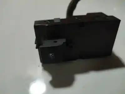 Second-hand car spare part left front power window switch for bmw 3 (e30) m3 2.3 oem iam references   