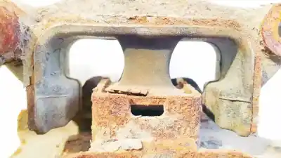 Second-hand car spare part engine support for opel corsa a fastback (s83) 1.2 i (f08, m08, f68, m68) oem iam references    Second-hand car spare part engine support for opel corsa a fastback (s83) 1.2 i (f08, m08, f68, m68) oem iam references