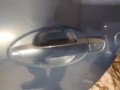Peça sobressalente para automóvel em segunda mão puxador exterior traseiro esquerdo por toyota auris (_e15_) 2.0 d-4d (ade150_) referências oem iam   