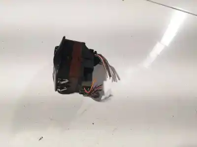 Second-hand car spare part headlights switch for peugeot 206 fastback (2a/c) 1.6 16v oem iam references   