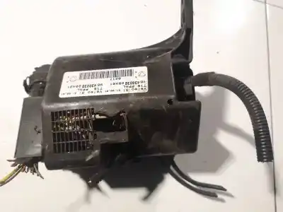 Second-hand car spare part fuse box unit for peugeot 206 fastback (2a/c) 1.6 16v oem iam references 9643003880a01  9643003880a01