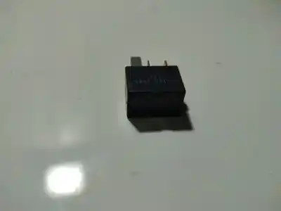 Pezzo di ricambio per auto di seconda mano relè per opel corsa a fastback (s83) 1.2 i (f08, m08, f68, m68) riferimenti oem iam 1667002630  166700-2630