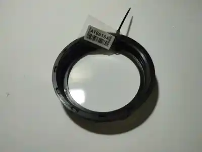 Peça sobressalente para automóvel em segunda mão plásticos por toyota avensis (_t25_) 2.2 d-cat (adt251_) referências oem iam 