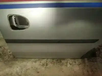 Pezzo di ricambio per auto di seconda mano plastica per opel combo 1.7 16v cdti riferimenti oem iam   