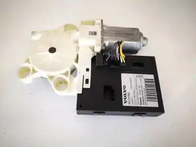 Pièce détachée automobile d'occasion moteur lève vitre avant droit pour volvo v50 (545) 2.0 d références oem iam 30737681