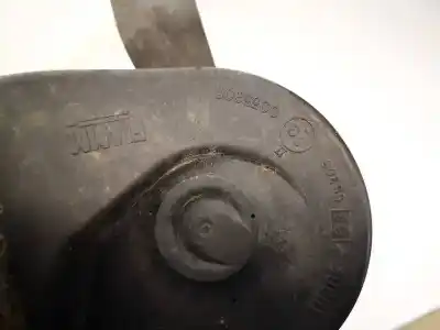 Pezzo di ricambio per auto di seconda mano corno per volvo v50 (545) 2.0 d riferimenti oem iam e30055306  