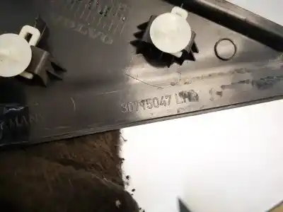 Pezzo di ricambio per auto di seconda mano plastica per volvo v50 (545) 2.0 d riferimenti oem iam 30715047  